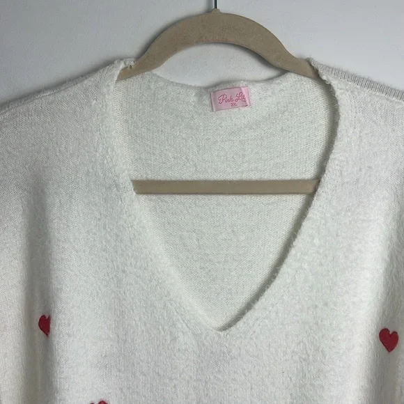Pink Lily Cream V-Neck Embroidered Heart Fuzzy Soft Long Sleeve Sweater Size 2XL - Picture 4 of 13